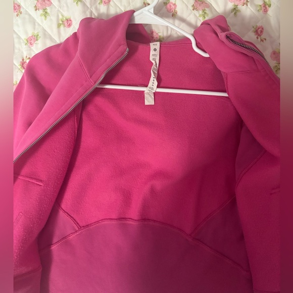 Discontinued Lululemon Sonic Pink Scuba - Picture 3 of 5